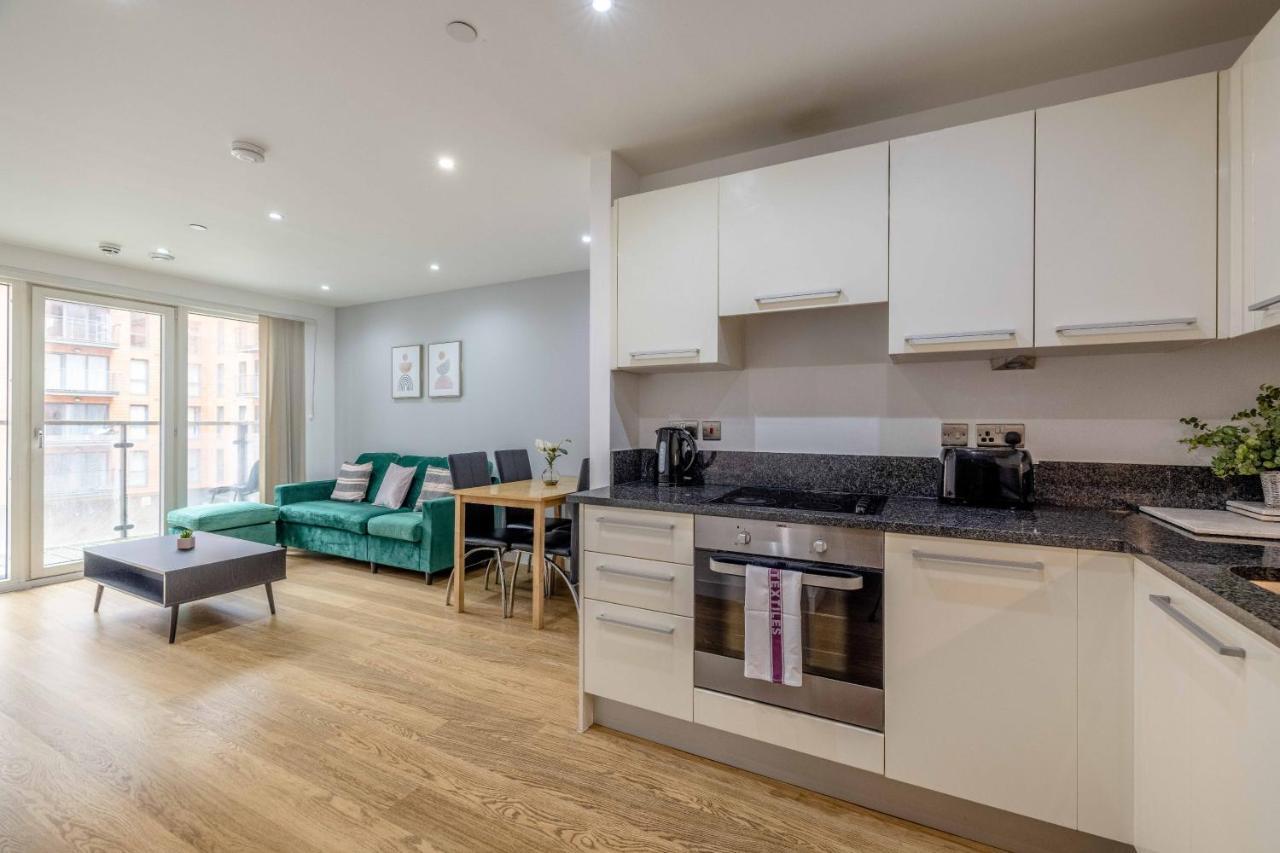 Ferienwohnung 2 Bed At Slough Station & Parking - London In 20 Mins Exterior foto